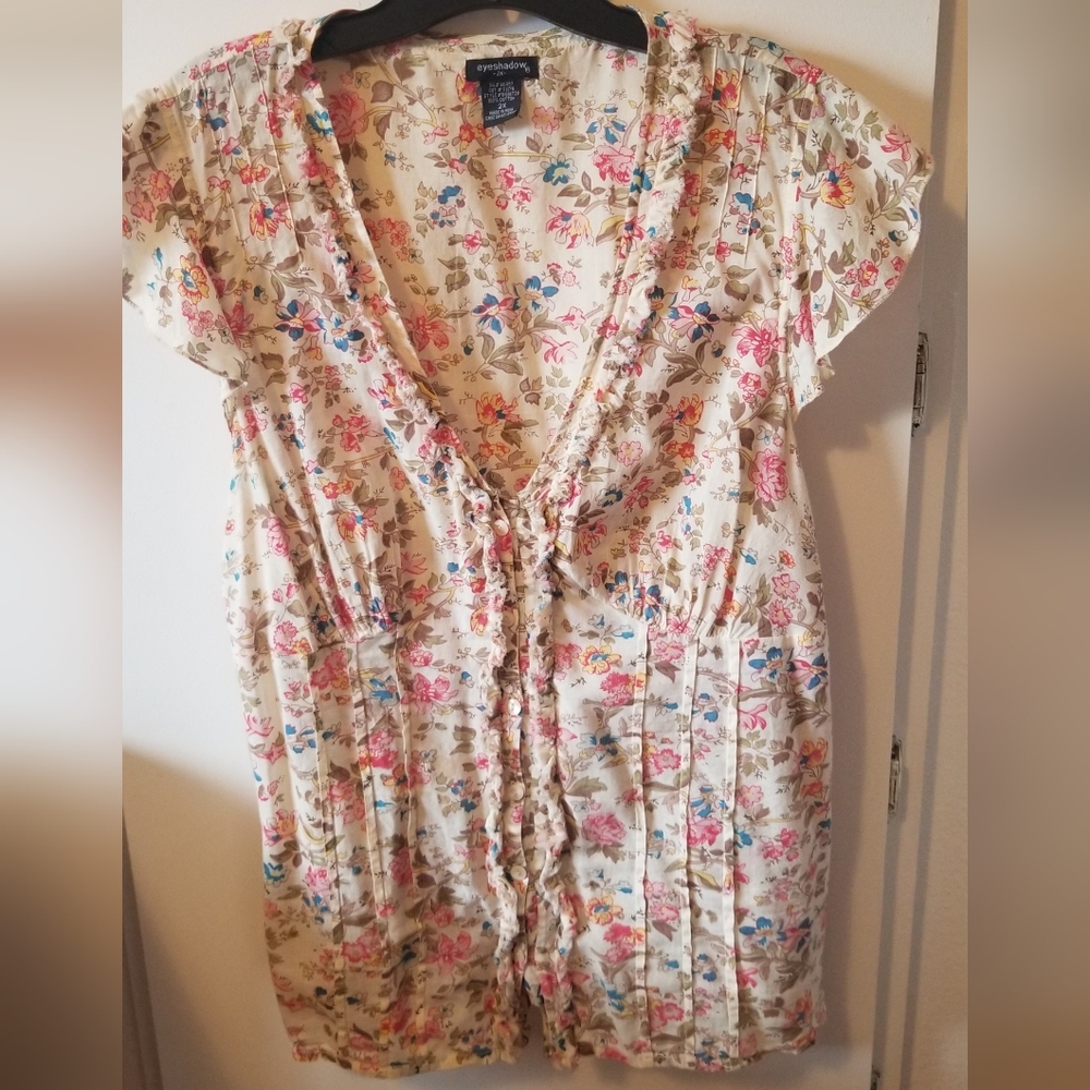 Eyeshadow Cream Floral Blouse
